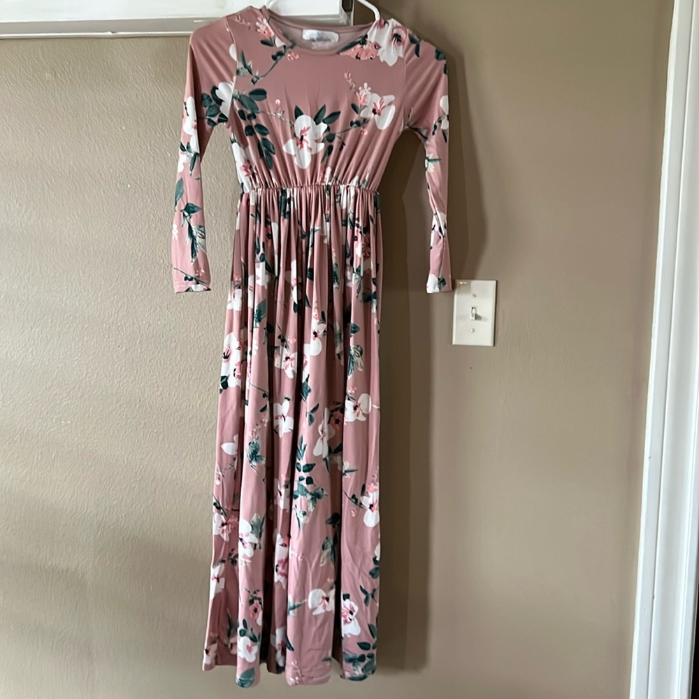 NWOT Bailey’s Blossom blush floral dress